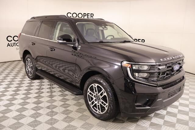2025 Ford Expedition Active — photo 1 of 3