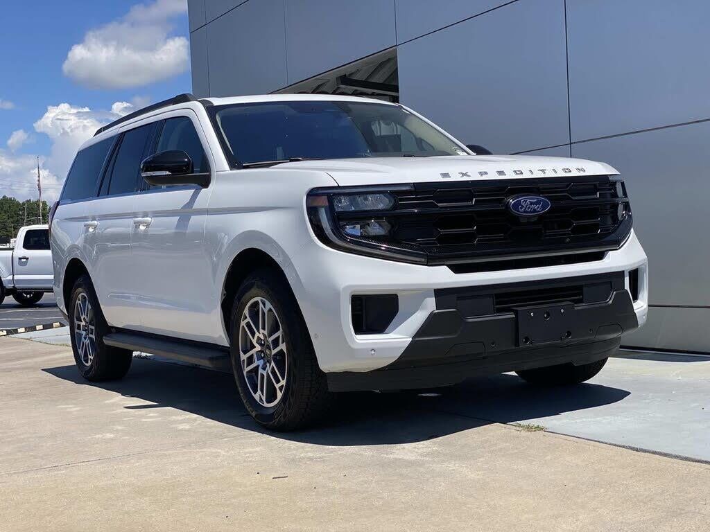 2025 Ford Expedition Active — photo 1 of 1