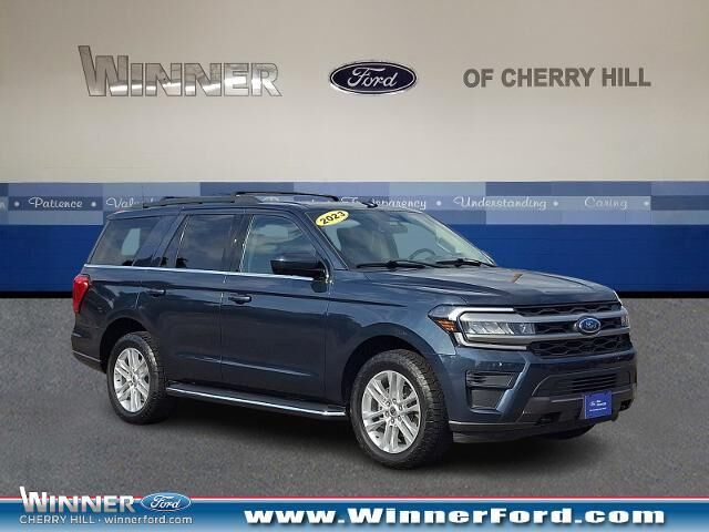 2023 Ford Expedition XLT — photo 1 of 13