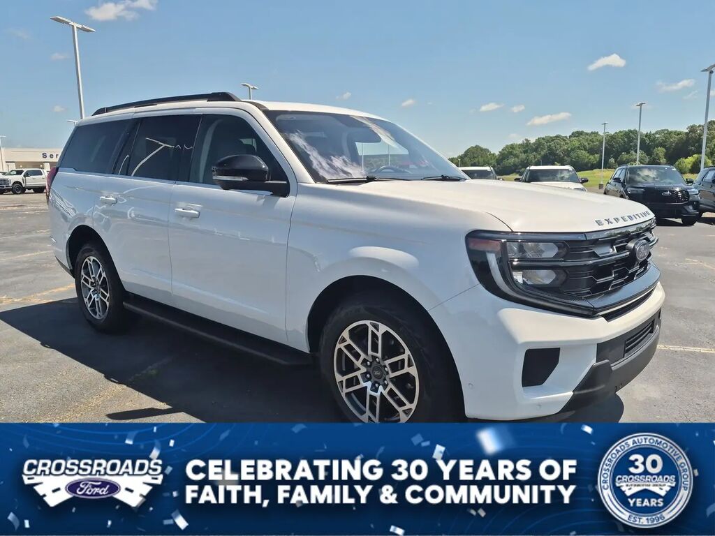 2025 Ford Expedition Active — photo 1 of 26