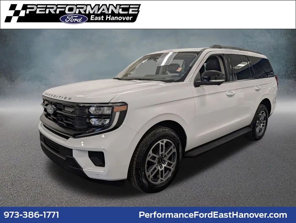 2025 Ford Expedition Active — photo 1 of 13