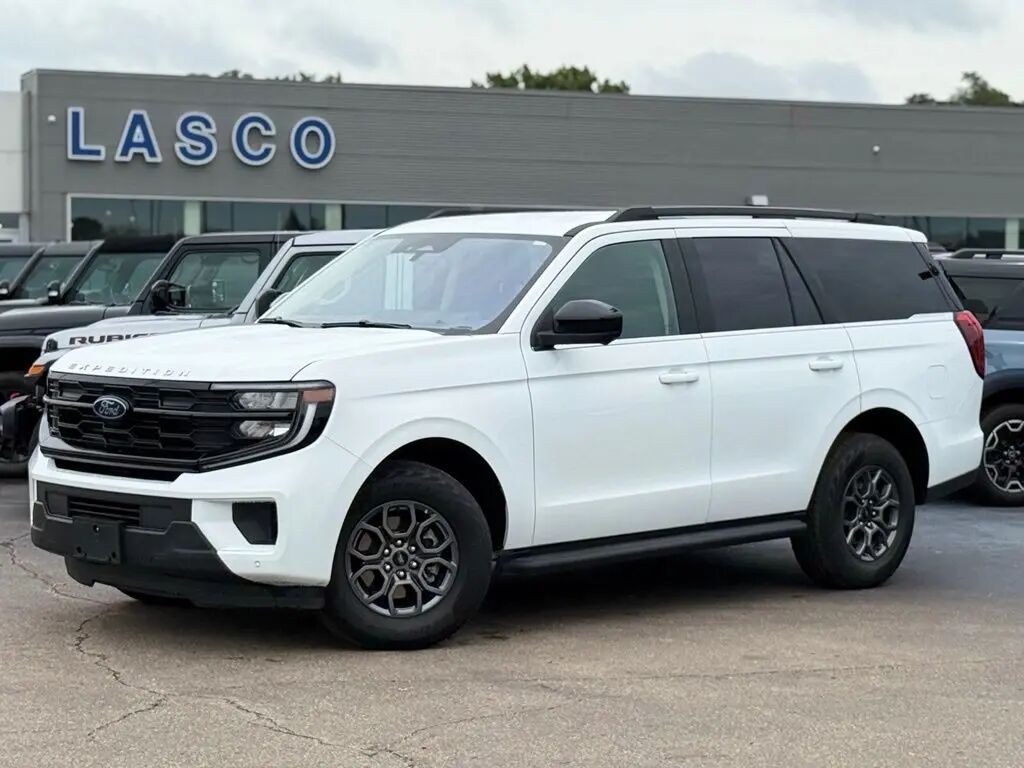 2025 Ford Expedition Active — photo 1 of 13