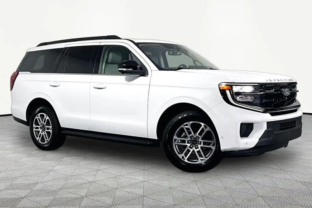 2025 Ford Expedition Active — photo 1 of 13