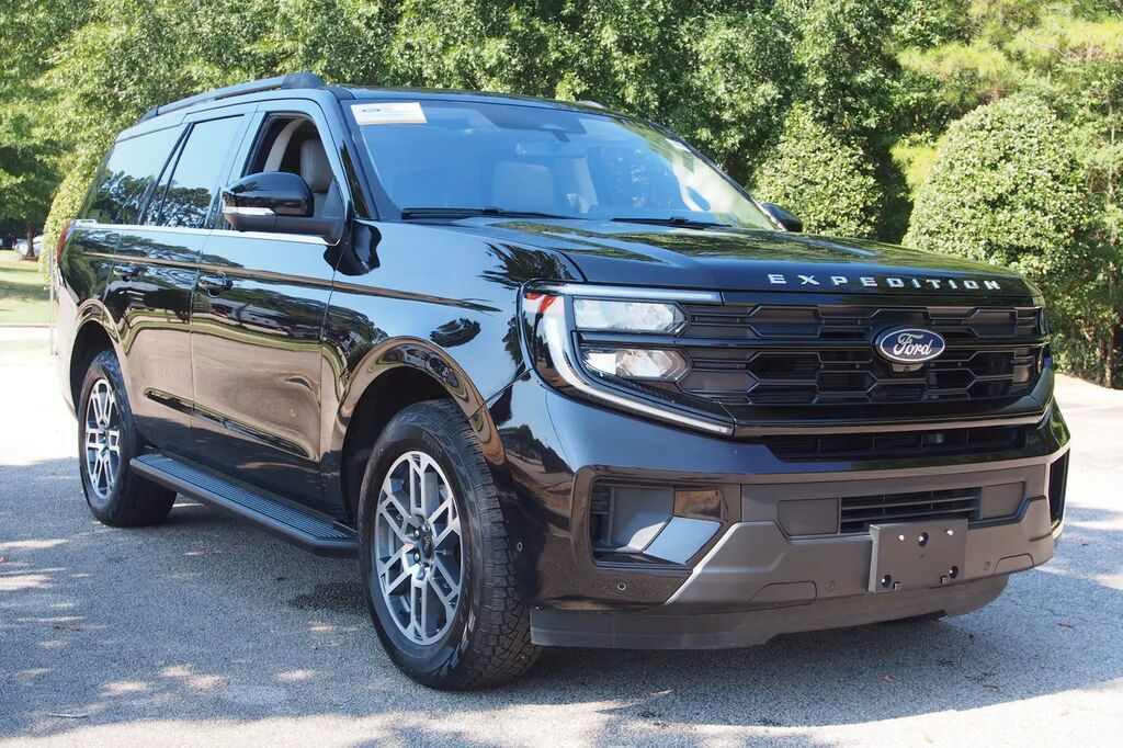 2025 Ford Expedition Active — photo 1 of 13