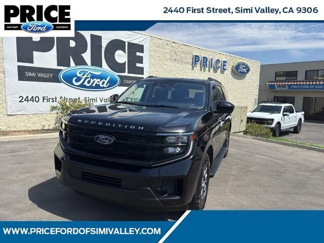 2025 Ford Expedition Active — photo 1 of 13
