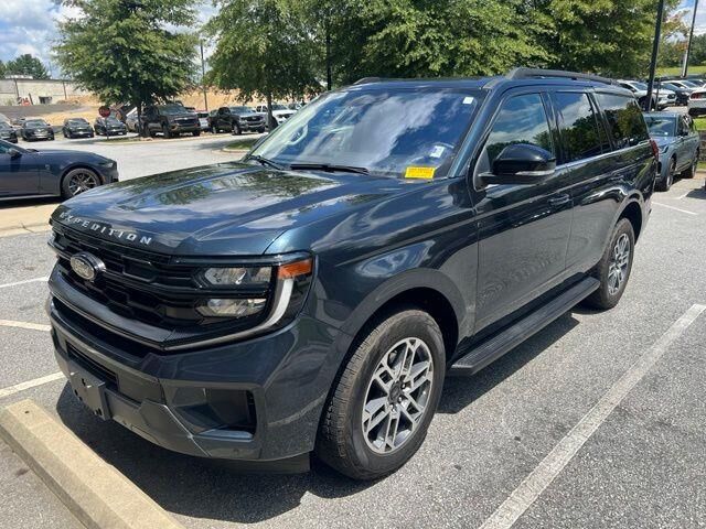 2025 Ford Expedition Active — photo 1 of 13