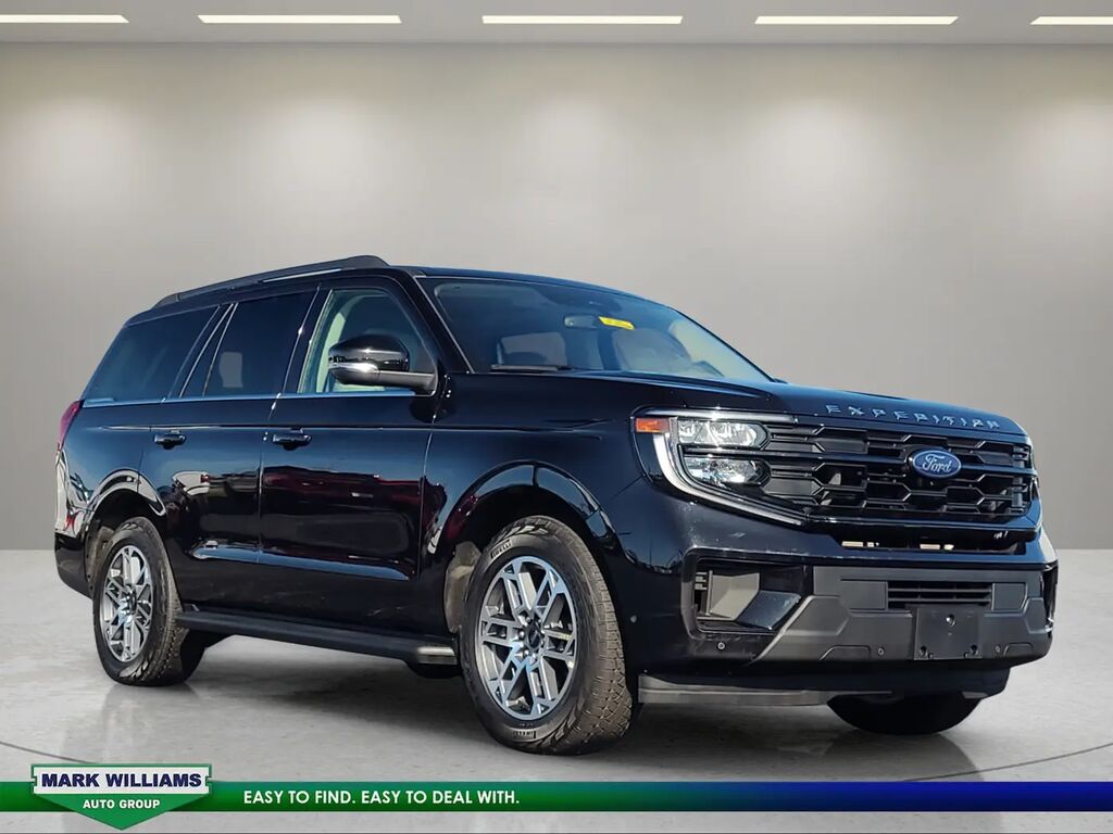 2025 Ford Expedition Active — photo 1 of 13