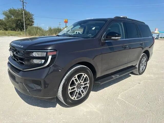 2025 Ford Expedition Active — photo 1 of 13
