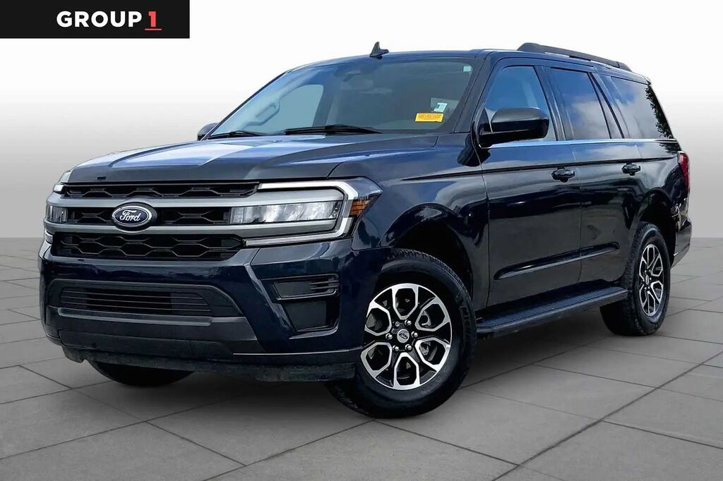 2024 Ford Expedition XLT — photo 1 of 4
