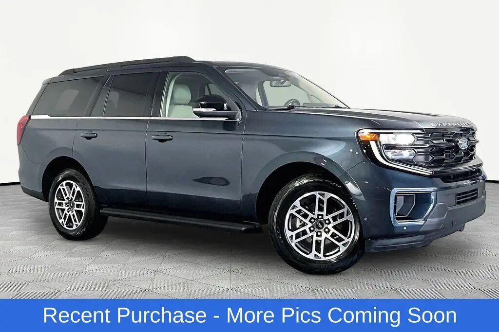 2025 Ford Expedition Active — photo 1 of 13