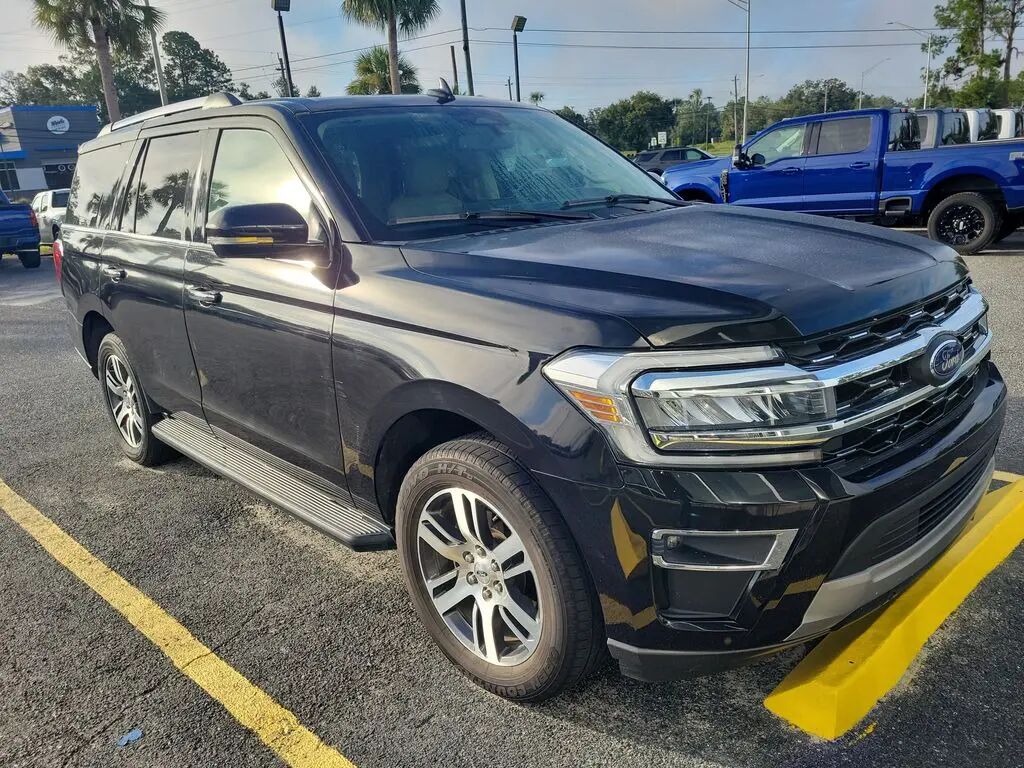2024 Ford Expedition Limited — photo 1 of 7