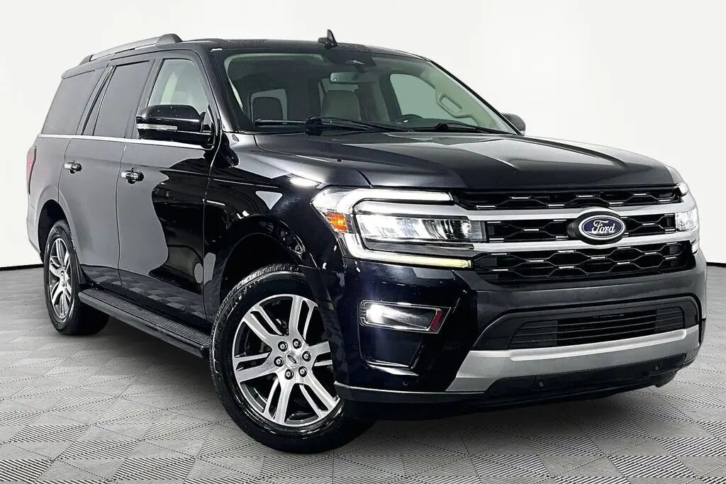 2024 Ford Expedition Limited — photo 1 of 13