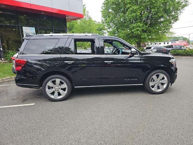2024 Ford Expedition Platinum