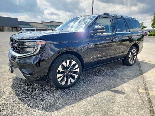 2025 Ford Expedition Platinum — photo 1 of 13
