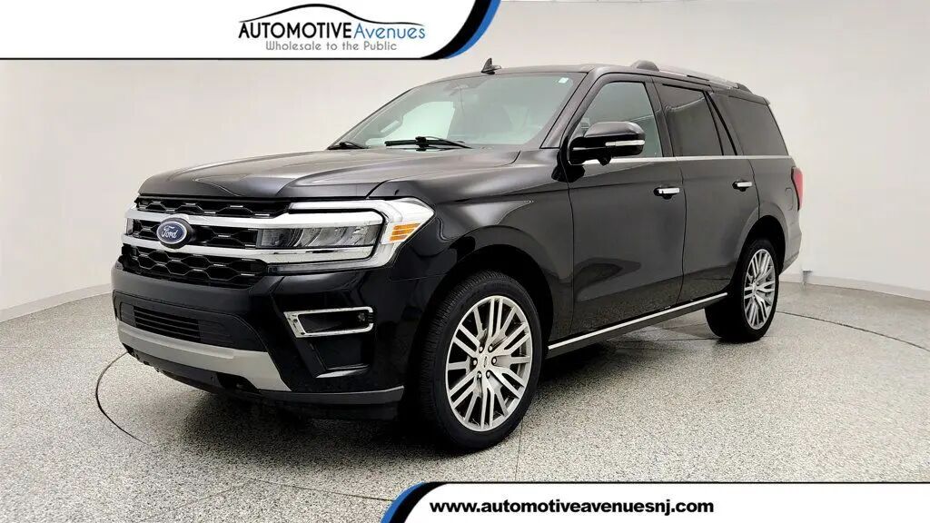 2023 Ford Expedition Limited — photo 1 of 13