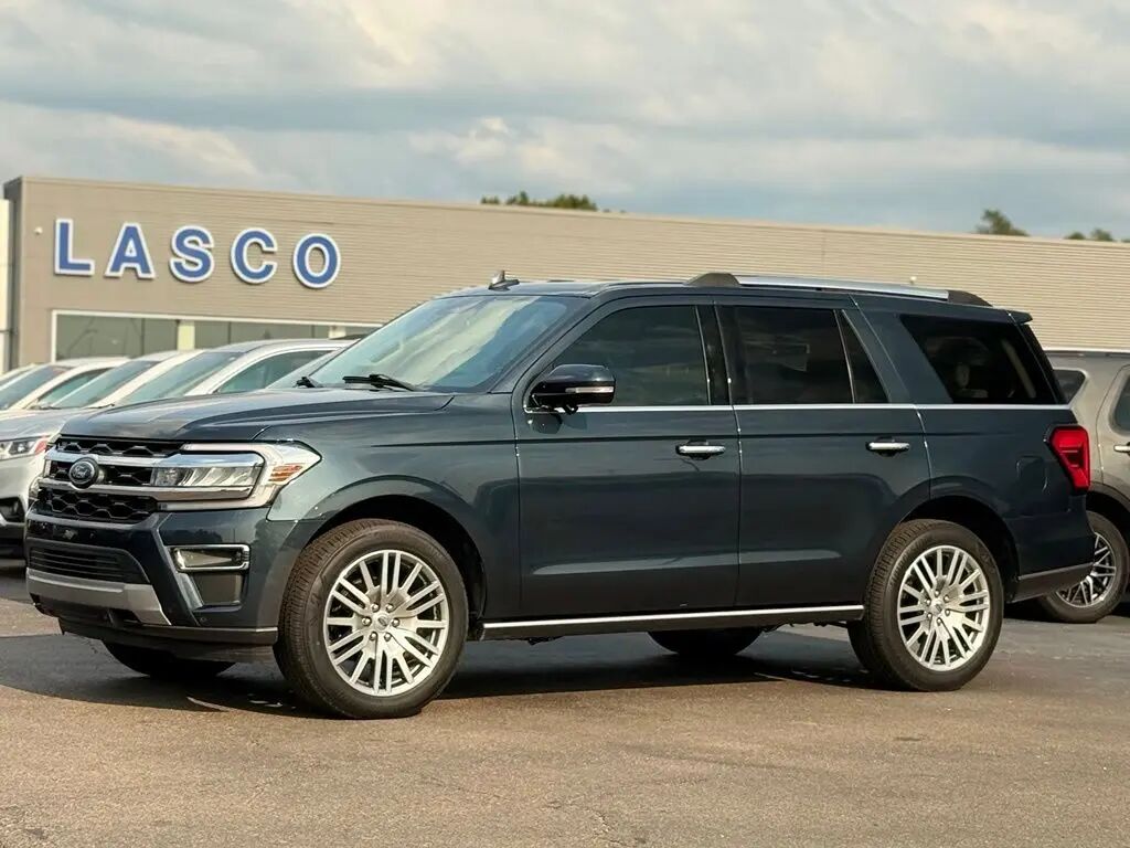 2023 Ford Expedition Limited — photo 1 of 13