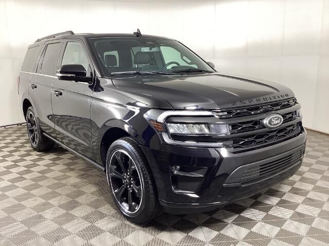 2024 Ford Expedition Limited — photo 1 of 13