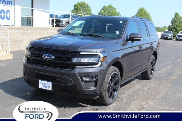2023 Ford Expedition Limited — photo 1 of 13