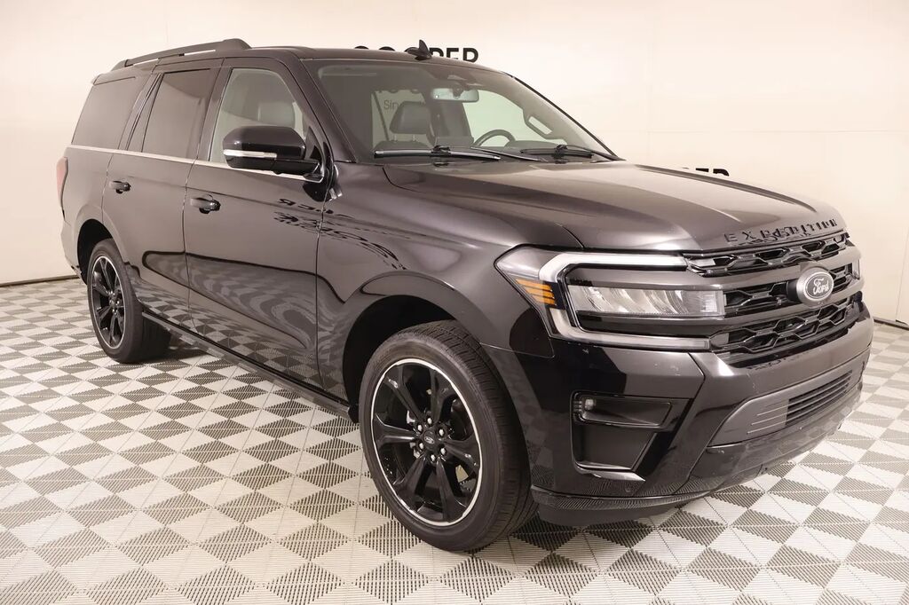 2024 Ford Expedition Limited — photo 1 of 13
