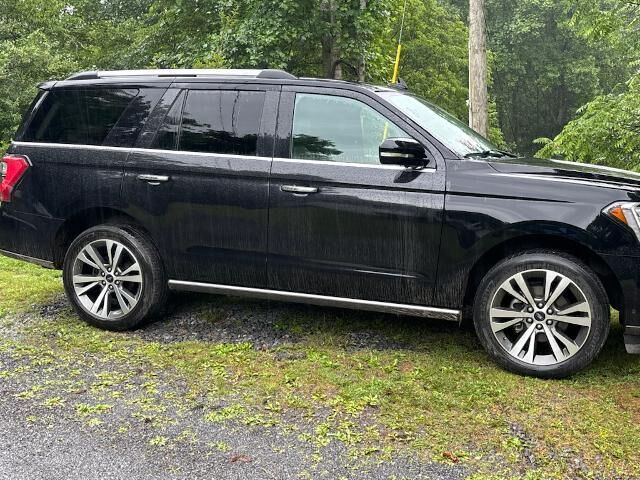 2021 Ford Expedition Limited — photo 1 of 13