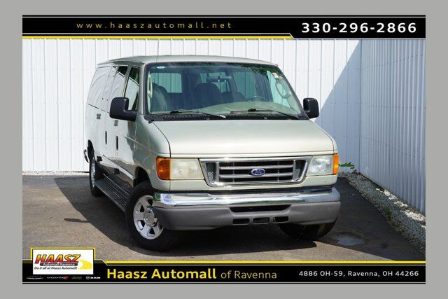 2006 Ford Econoline Wagon Chateau — photo 1 of 13