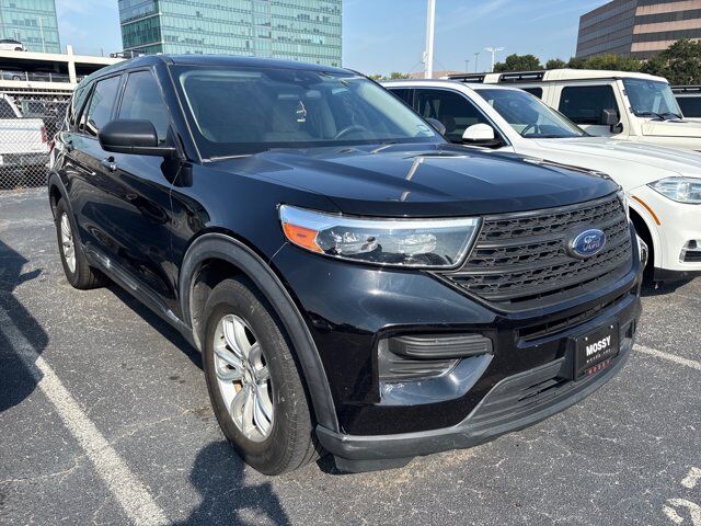 2020 Ford Explorer Base