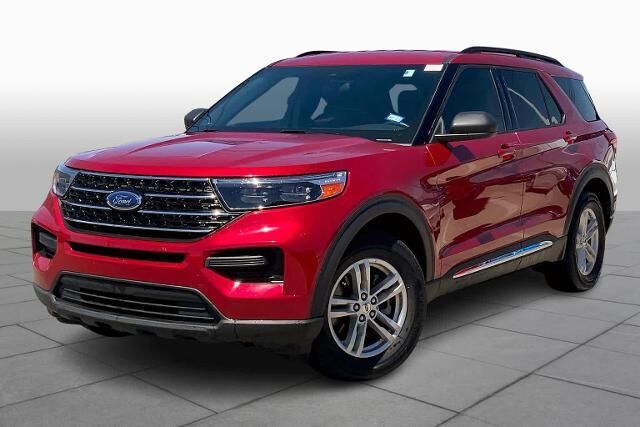 2020 Ford Explorer XLT — photo 1 of 3