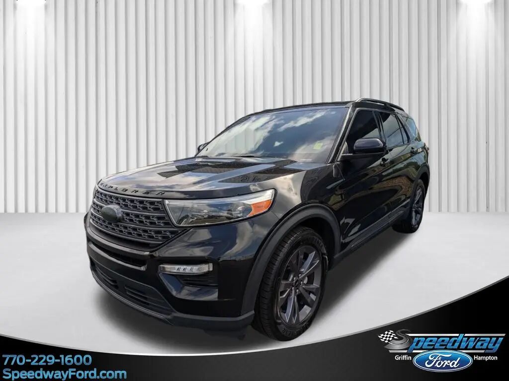 2023 Ford Explorer XLT — photo 1 of 3