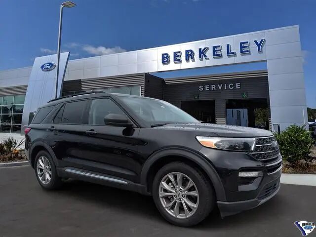 2023 Ford Explorer XLT — photo 1 of 13