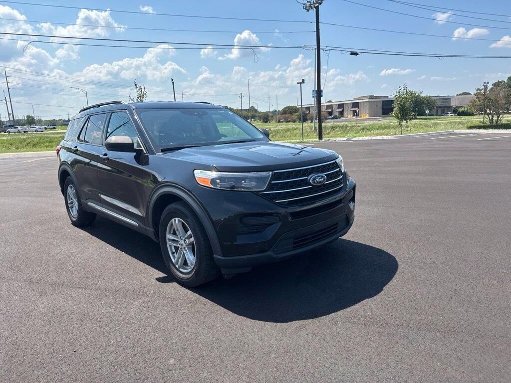 2021 Ford Explorer XLT — photo 1 of 1