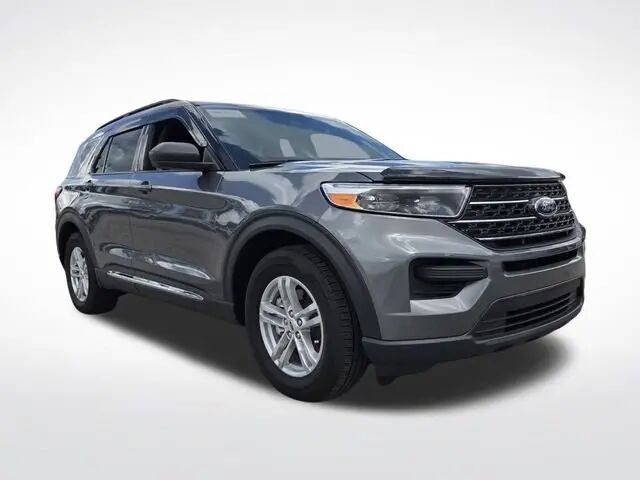 2024 Ford Explorer XLT — photo 1 of 12