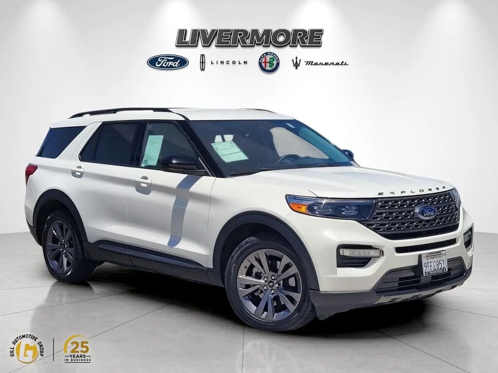 2023 Ford Explorer XLT — photo 1 of 26