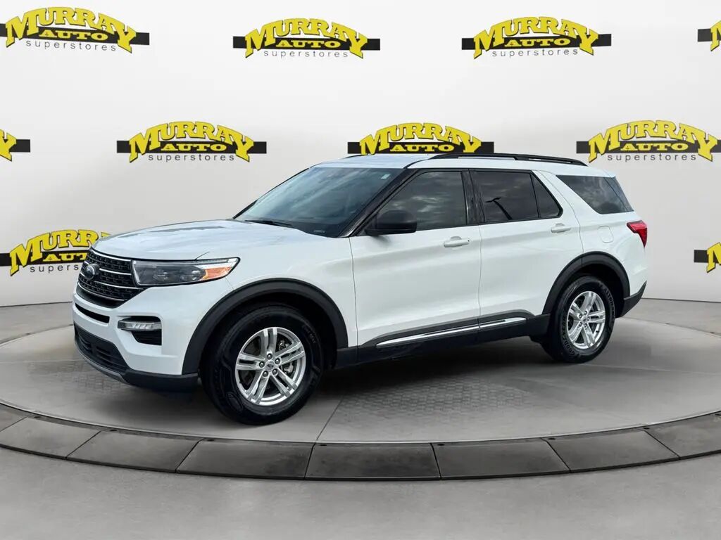 2023 Ford Explorer XLT — photo 1 of 13