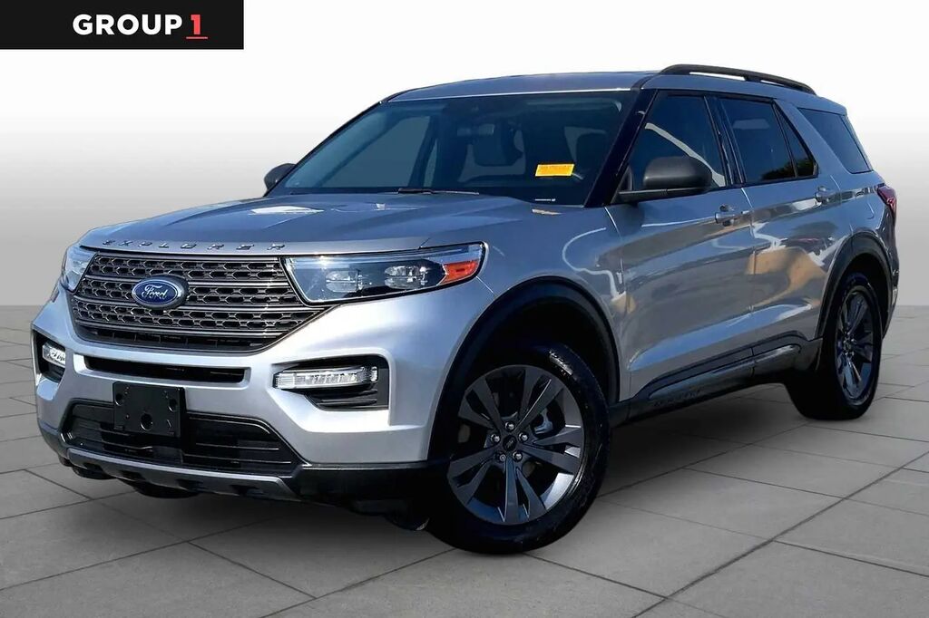 2021 Ford Explorer XLT — photo 1 of 13