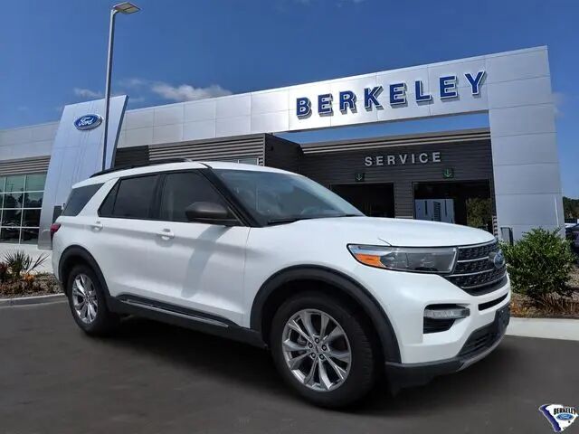 2021 Ford Explorer XLT — photo 1 of 13