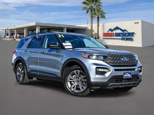 2021 Ford Explorer XLT — photo 1 of 6