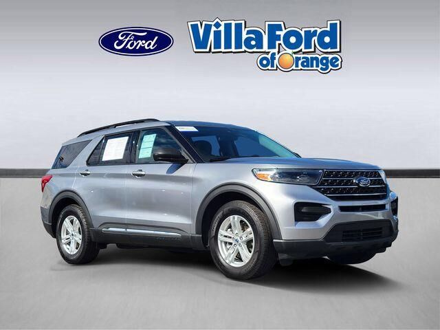 2022 Ford Explorer XLT — photo 1 of 13