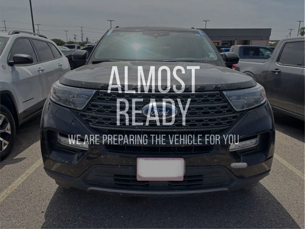 2023 Ford Explorer XLT — photo 1 of 13