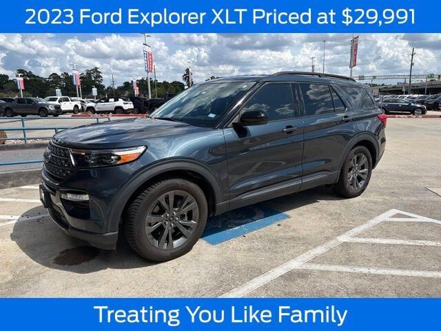 2023 Ford Explorer XLT