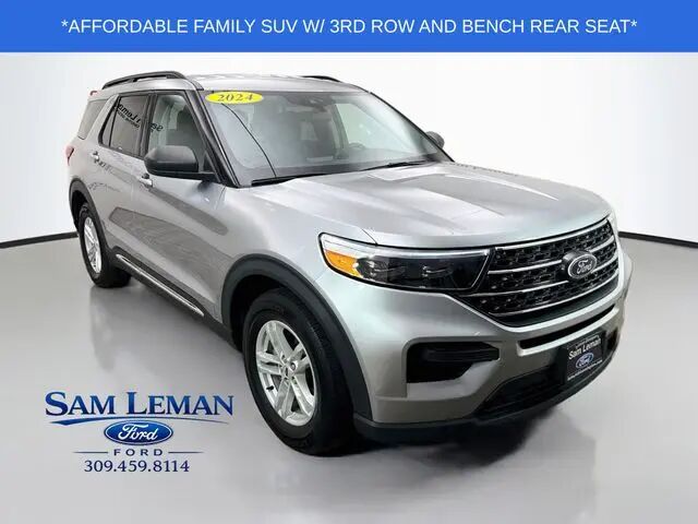 2024 Ford Explorer XLT — photo 1 of 13