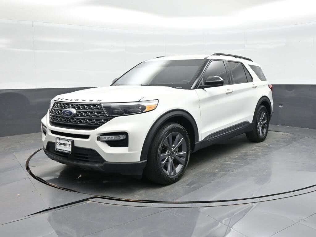 2023 Ford Explorer XLT — photo 1 of 1