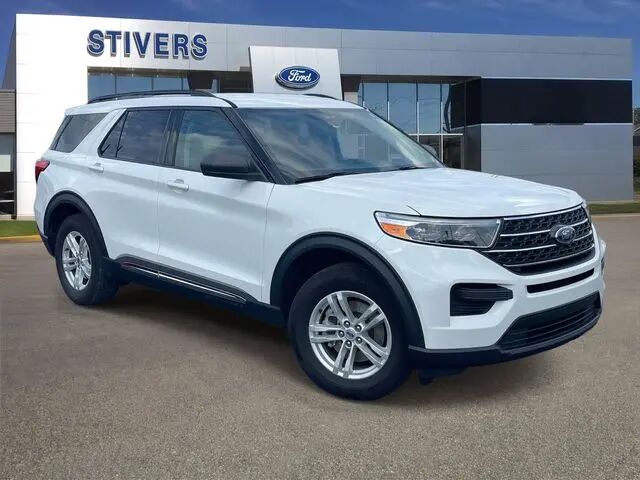 2024 Ford Explorer XLT — photo 1 of 13