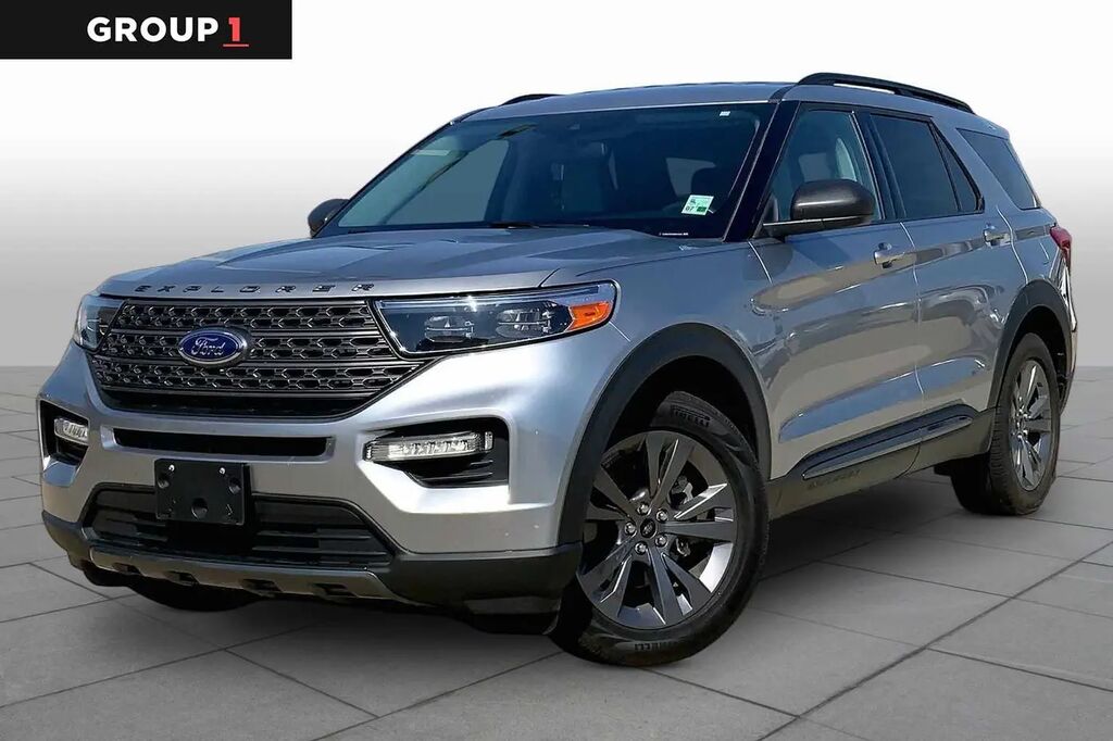 2021 Ford Explorer XLT — photo 1 of 2
