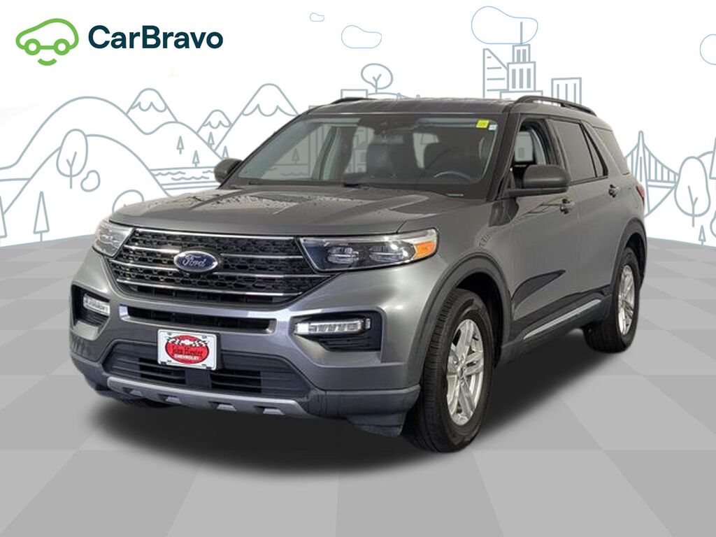 2022 Ford Explorer XLT — photo 1 of 6