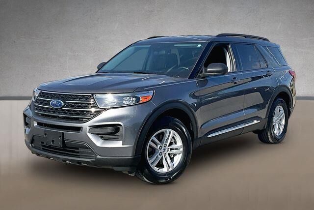 2022 Ford Explorer XLT — photo 1 of 13