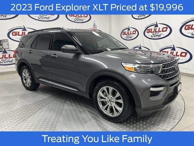 2023 Ford Explorer XLT — photo 1 of 13