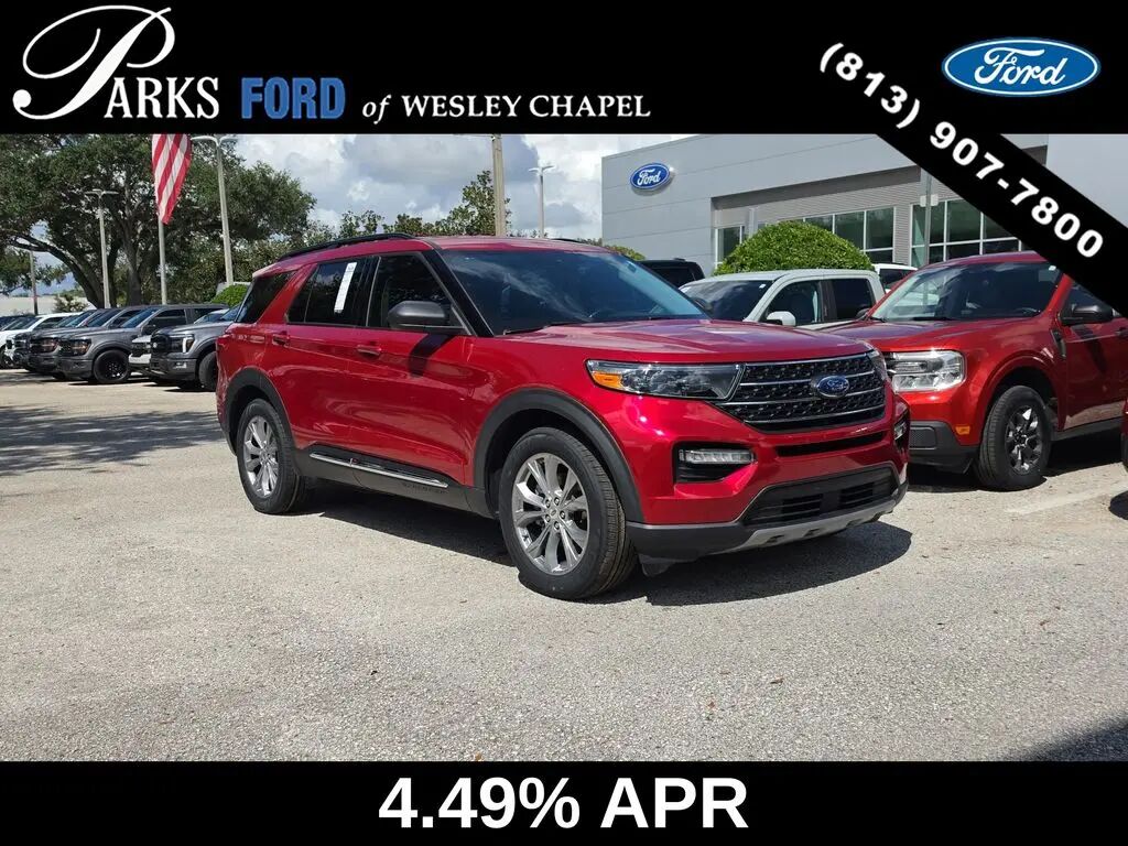 2023 Ford Explorer XLT — photo 1 of 13