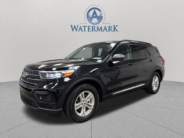 2023 Ford Explorer XLT — photo 1 of 13