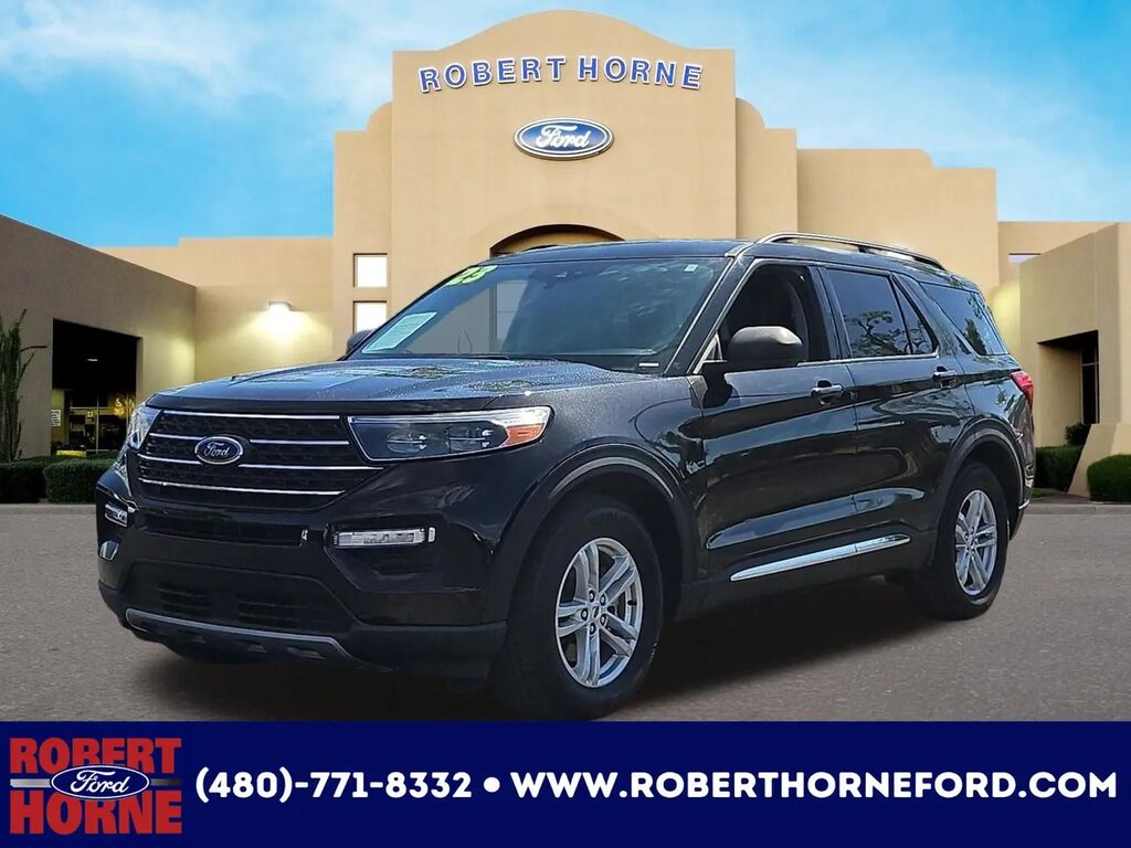 2023 Ford Explorer XLT — photo 1 of 13