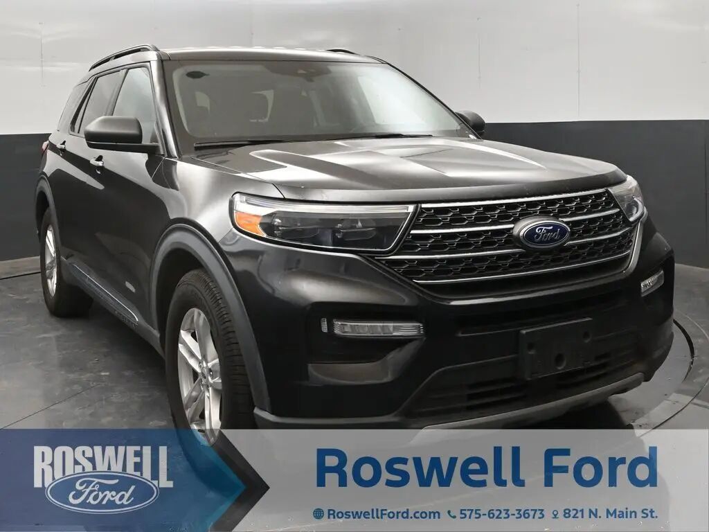 2023 Ford Explorer XLT — photo 1 of 12